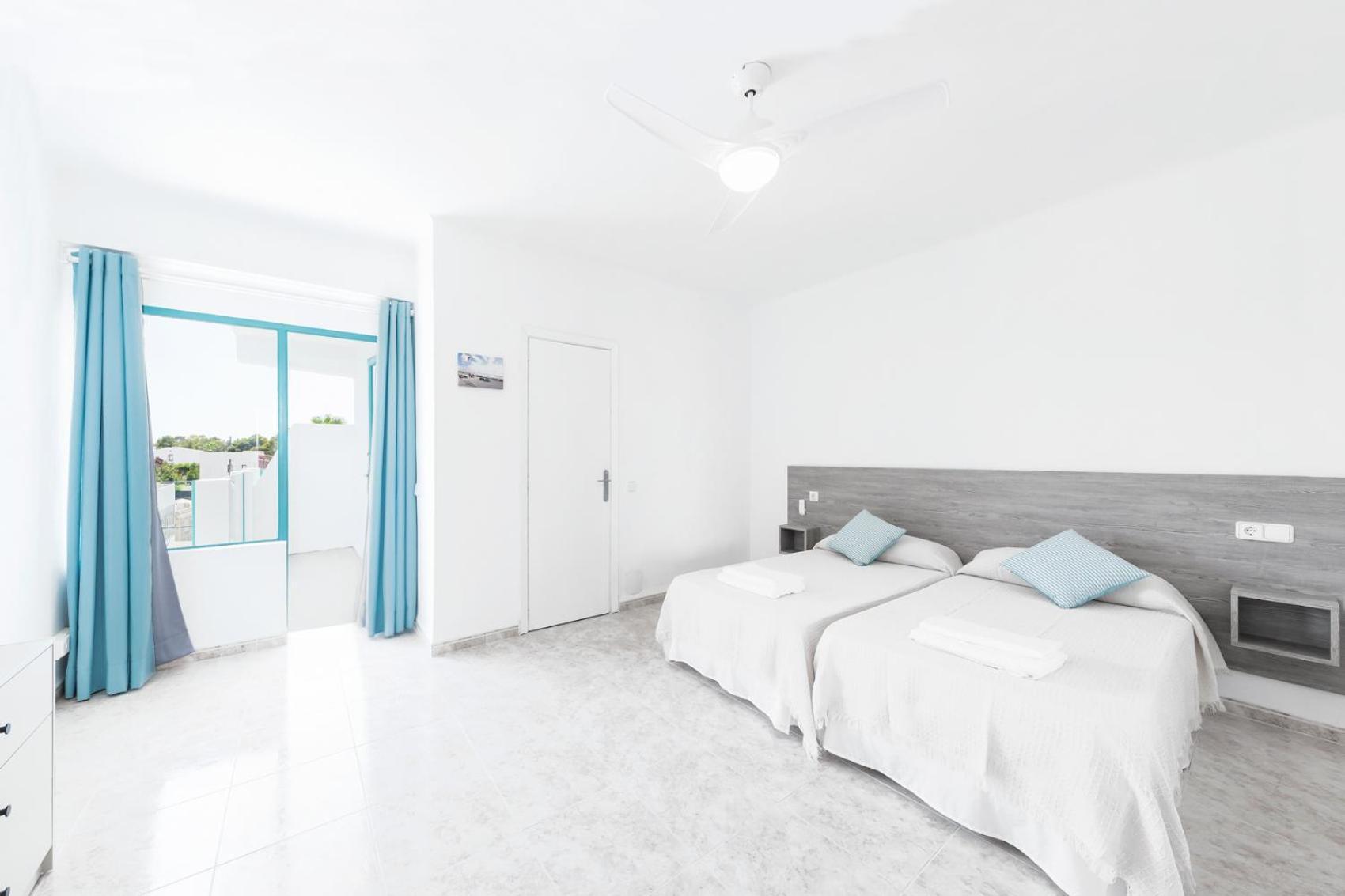 Hostal Cala Llombards Eksteriør bilde